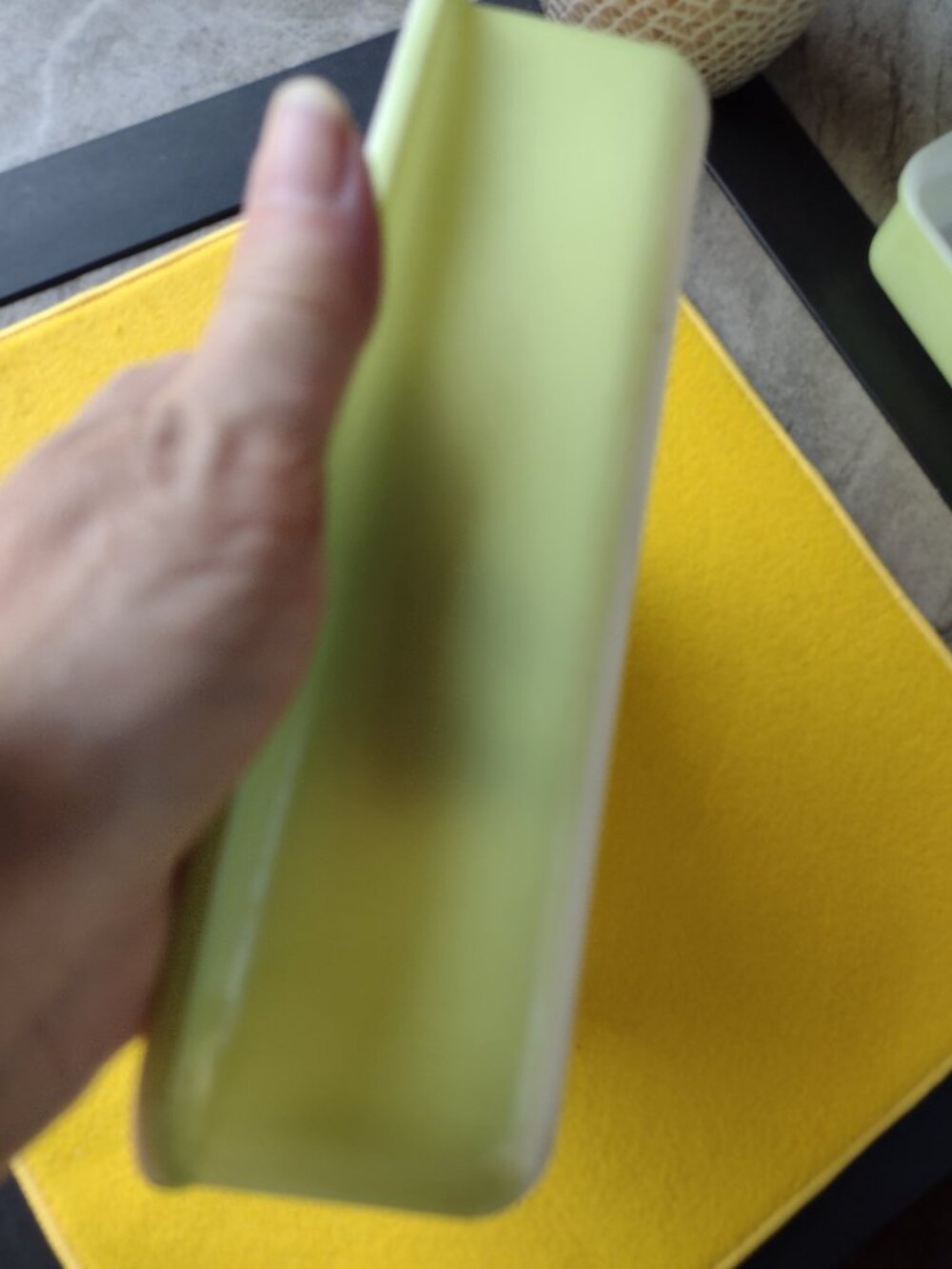 Pyrex 222 Vintage Lime Green Yellow  8 Inch Square Casserole Baking Pan Dish MCM - Picture 3 of 4